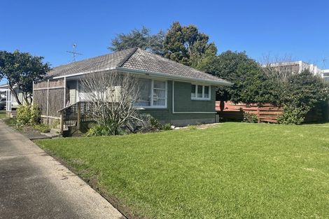 Photo of property in 26 Evelyn Place, Hillcrest, Auckland, 0627