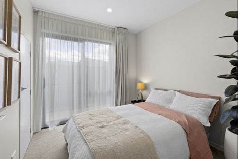 Photo of property in 2 Mcgibbon Lane, Jacks Point, 9371