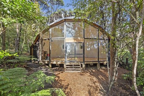 Photo of property in 112 Whaanga Road, Raglan, 3297