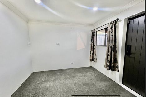 Photo of property in 26 Nile Road, Kelston, Auckland, 0602