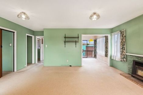 Photo of property in 12 Garelja Road, Henderson, Auckland, 0612