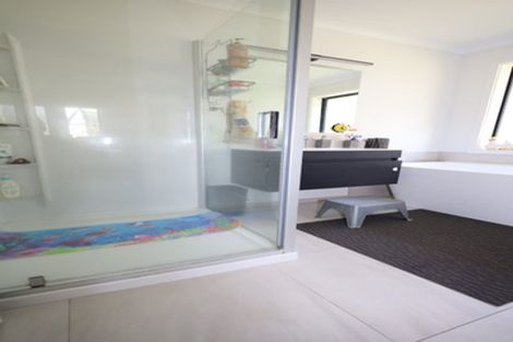 Photo of property in 10 Herring Place, Omokoroa, 3114