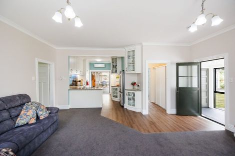 Photo of property in 121/123 High Street, Bulls, 4818