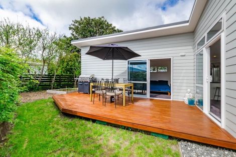 Photo of property in 5a Sharda Grove, Paraparaumu Beach, Paraparaumu, 5032