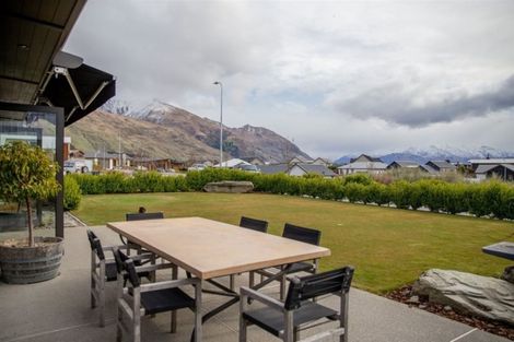 Photo of property in 32 Niger Street, Wanaka, 9305