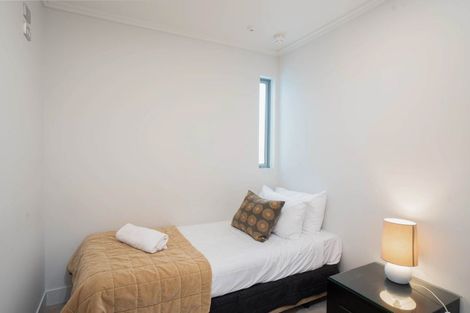 Photo of property in 225 Lake Terrace, Waipahihi, Taupo, 3330