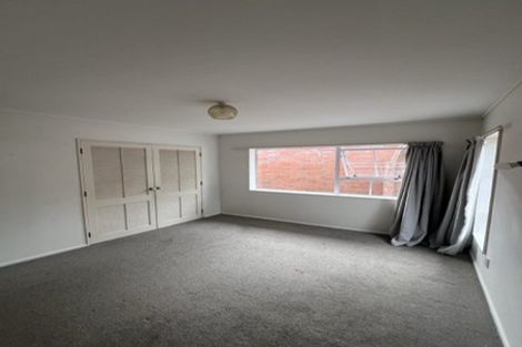 Photo of property in 2/71 Browns Bay Road, Browns Bay, Auckland, 0630