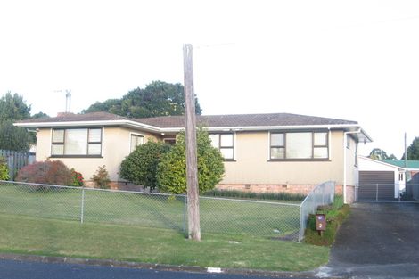 Photo of property in 2 Ruth Street, Manurewa, Auckland, 2102