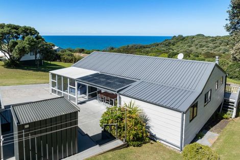 Photo of property in 445 Onemana Drive, Onemana, Whangamata, 3691
