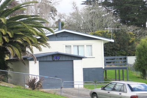 Photo of property in 5 View Street, Maungaturoto, 0520