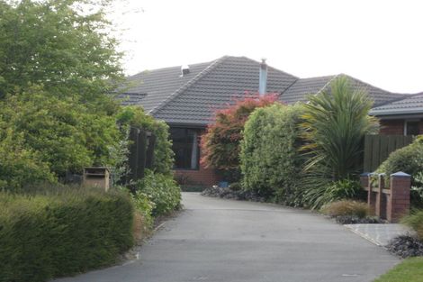 Photo of property in 17 Melford Close, Rangiora, 7400