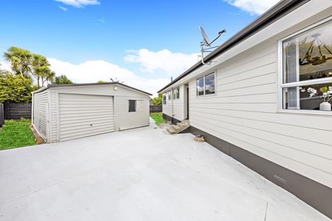 Photo of property in 13 Ewbank Place, Manurewa, Auckland, 2102