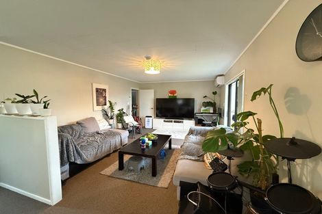 Photo of property in 1/23 Blacklock Avenue, Henderson, Auckland, 0612