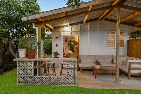 Photo of property in 105 Bell Street, Whangamata, 3620