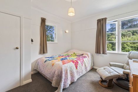 Photo of property in 28 Tannadyce Street, Strathmore Park, Wellington, 6022