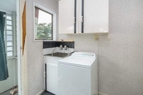 Photo of property in 84 Victoria Street, Carterton, 5713