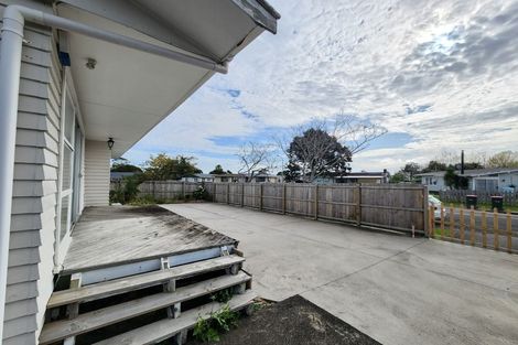 Photo of property in 12 Cargill Street, Papakura, 2110