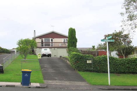 Photo of property in 4/23a Nandana Drive, Glen Eden, Auckland, 0602