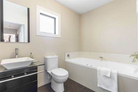 Photo of property in 2 Towra Place, Botany Downs, Auckland, 2010