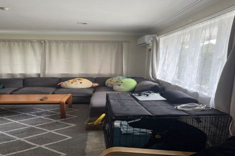 Photo of property in 125 Millbrook Road, Sunnyvale, Auckland, 0612