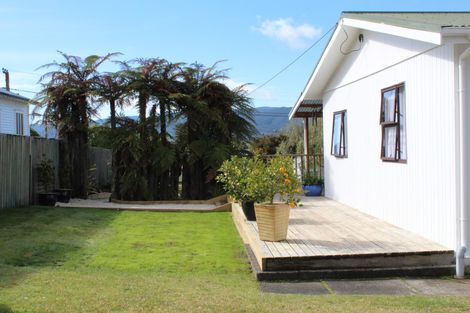 Photo of property in 105 Rangatira Drive, Mangakino, 3421