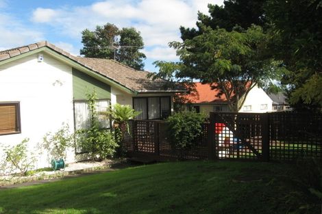 Photo of property in 6a Acland Place, Botany Downs, Auckland, 2010