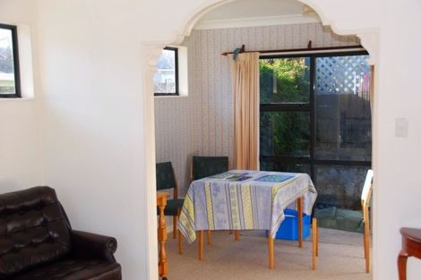 Photo of property in 17b Roy Street, Tawa, Wellington, 5028