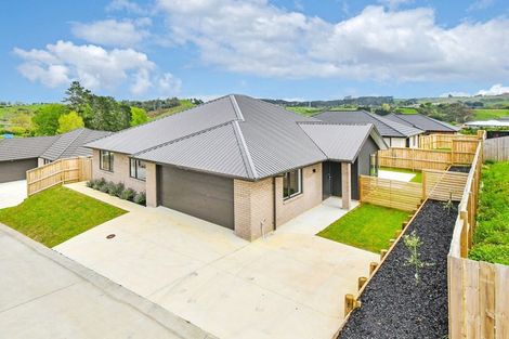 Photo of property in 35a Leathem Crescent, Pokeno, 2402