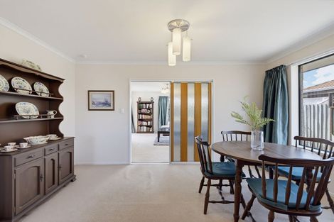 Photo of property in 19a Sheraton Place, Redwood, Christchurch, 8051