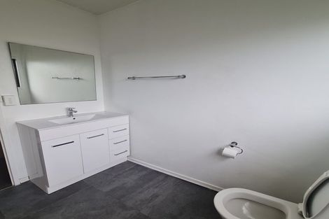 Photo of property in 2/21 Southview Place, Wattle Downs, Auckland, 2102