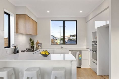 Photo of property in 22 Symes Drive, Red Beach, 0932