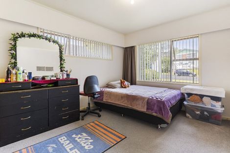 Photo of property in 20 Lynmore Drive, Hillpark, Auckland, 2102