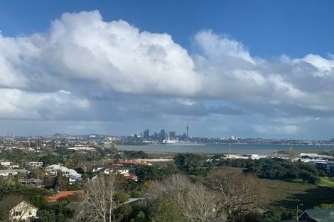 Photo of property in Frank Sargeson Apts, 508/74 Anzac Street, Takapuna, Auckland, 0622