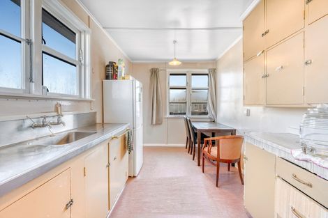 Photo of property in 4a Langford Street, Naenae, Lower Hutt, 5011