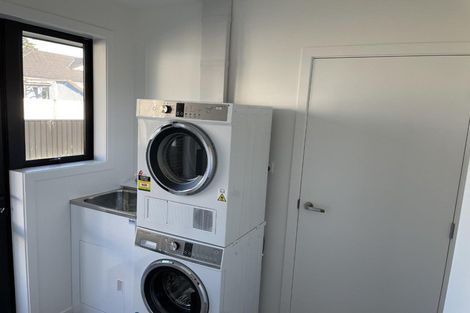 Photo of property in 215 Queens Drive, Windsor, Invercargill, 9810