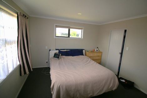 Photo of property in 2 Angelina Way, Kelvin Grove, Palmerston North, 4414