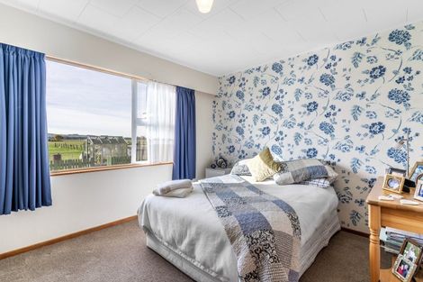 Photo of property in 128 Campbell Road, Winton, 9783