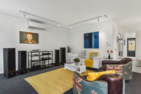 Photo of property in 2/25a Lake Road, Devonport, Auckland, 0624