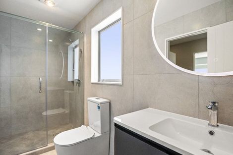 Photo of property in 47b Gossamer Drive, Pakuranga Heights, Auckland, 2010