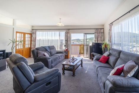 Photo of property in 11 Katarina Grove, Tawa, Wellington, 5028