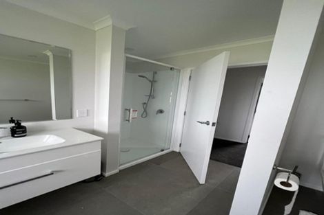 Photo of property in 32 County Drive, Hawera, 4610