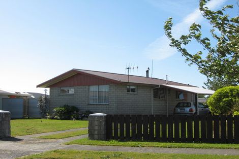 Photo of property in 10 Ngahue Crescent, Carters Beach, Westport, 7825