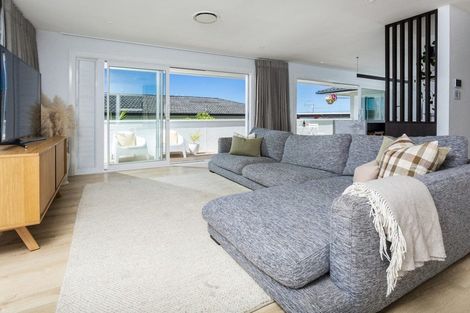 Photo of property in 13 Hume Drive, Hillcrest, Auckland, 0627