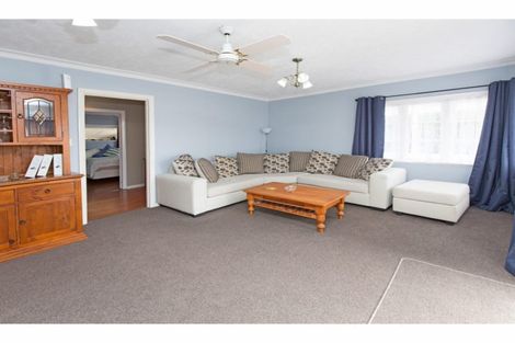 Photo of property in 1/680 Whangaparaoa Road, Stanmore Bay, Whangaparaoa, 0932