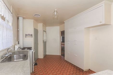 Photo of property in 76 Great South Road, Huntly, 3700