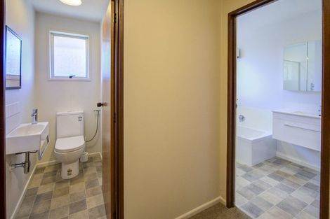Photo of property in 19 Broadfell Avenue, Avonhead, Christchurch, 8042