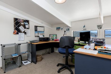 Photo of property in 362a Waikawa Road, Waikawa, Picton, 7220