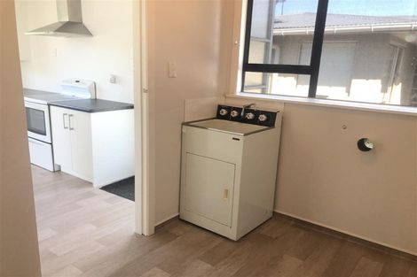 Photo of property in 42 Awanui Street, Merrilands, New Plymouth, 4312