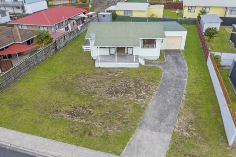 Photo of property in 105 Chartwell Avenue, Whangamata, 3620