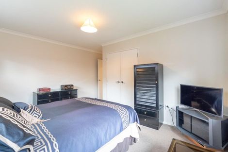 Photo of property in 215 Park Road, Hokowhitu, Palmerston North, 4410